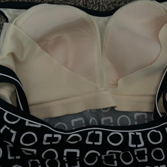 Jamaica Bay B&W Geometric Print Extra Support Tankini Top size 10D - Picture 3 of 5